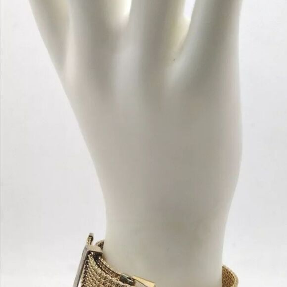 Vintage Avon Vintage Avon Gold Tone Mesh Belt Buckle Adjustable Bracelet 6" - 7" - Picture 14 of 14